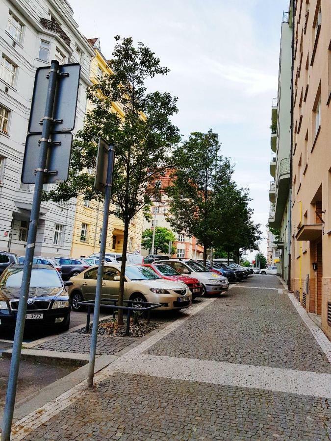 Stylish Apartment A Few Steps From Metro Prague Ngoại thất bức ảnh