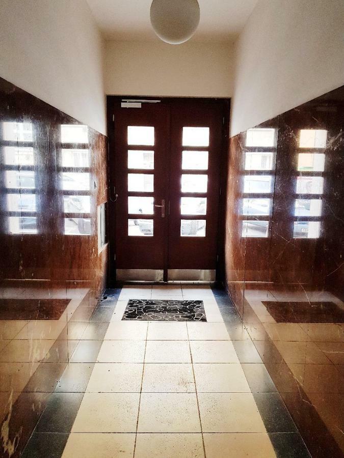 Stylish Apartment A Few Steps From Metro Prague Ngoại thất bức ảnh